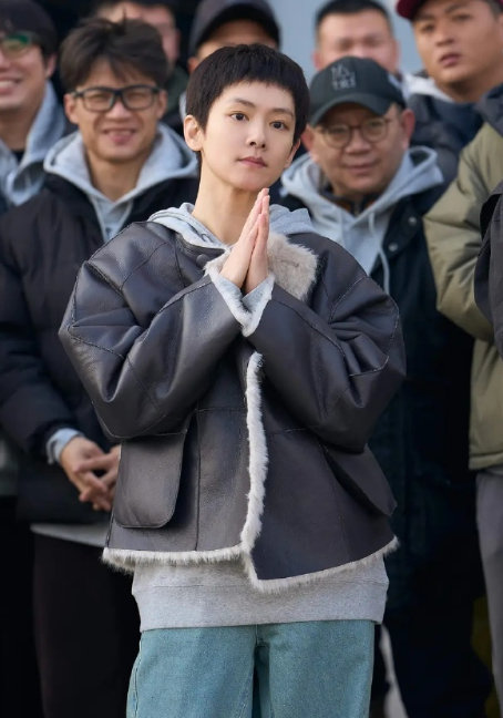 陈昊宇素颜寸头造型陈昊宇流浪地球宇航员战损妆陈昊宇素颜寸头造型《流浪地球》宇航员