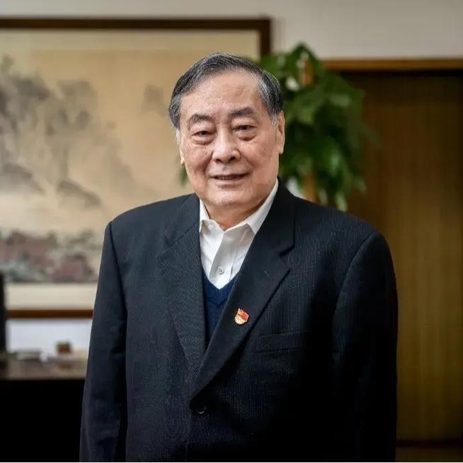 宗庆后这事，原来所有表面都是装的，反转又反转。那些当年砸农夫山泉喝娃哈哈的人，如