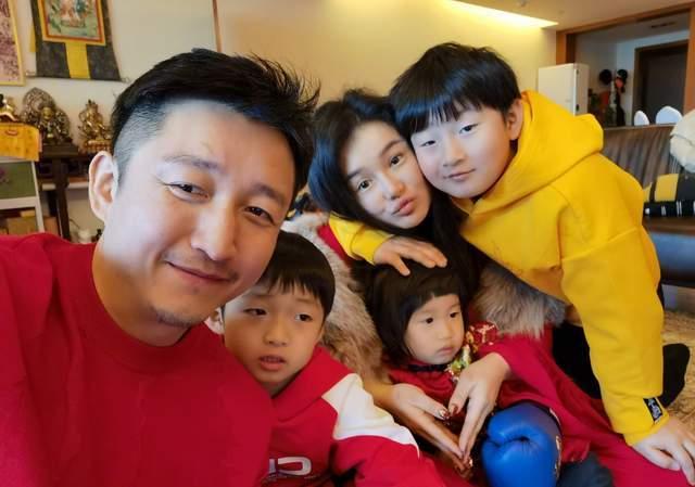 张泉灵一句“如果债还完了，你还会想离婚吗”，让很多人重新审视邹市明和冉莹颖的婚姻