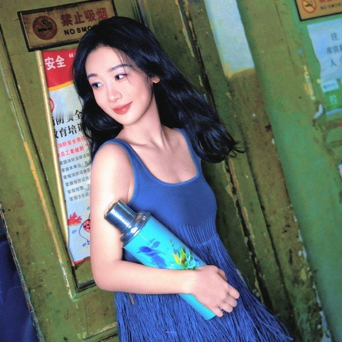 杨紫玉兰花开君再来 💜杨紫董竹君 数学中有个浪漫的词语   叫做有且仅有   