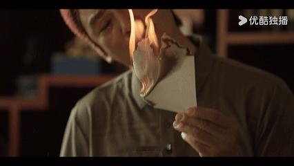 黑夜告白定档 终于盼到潘粤明王鹤棣这部悬疑剧定档了！一桩18年没破的电梯失踪案，