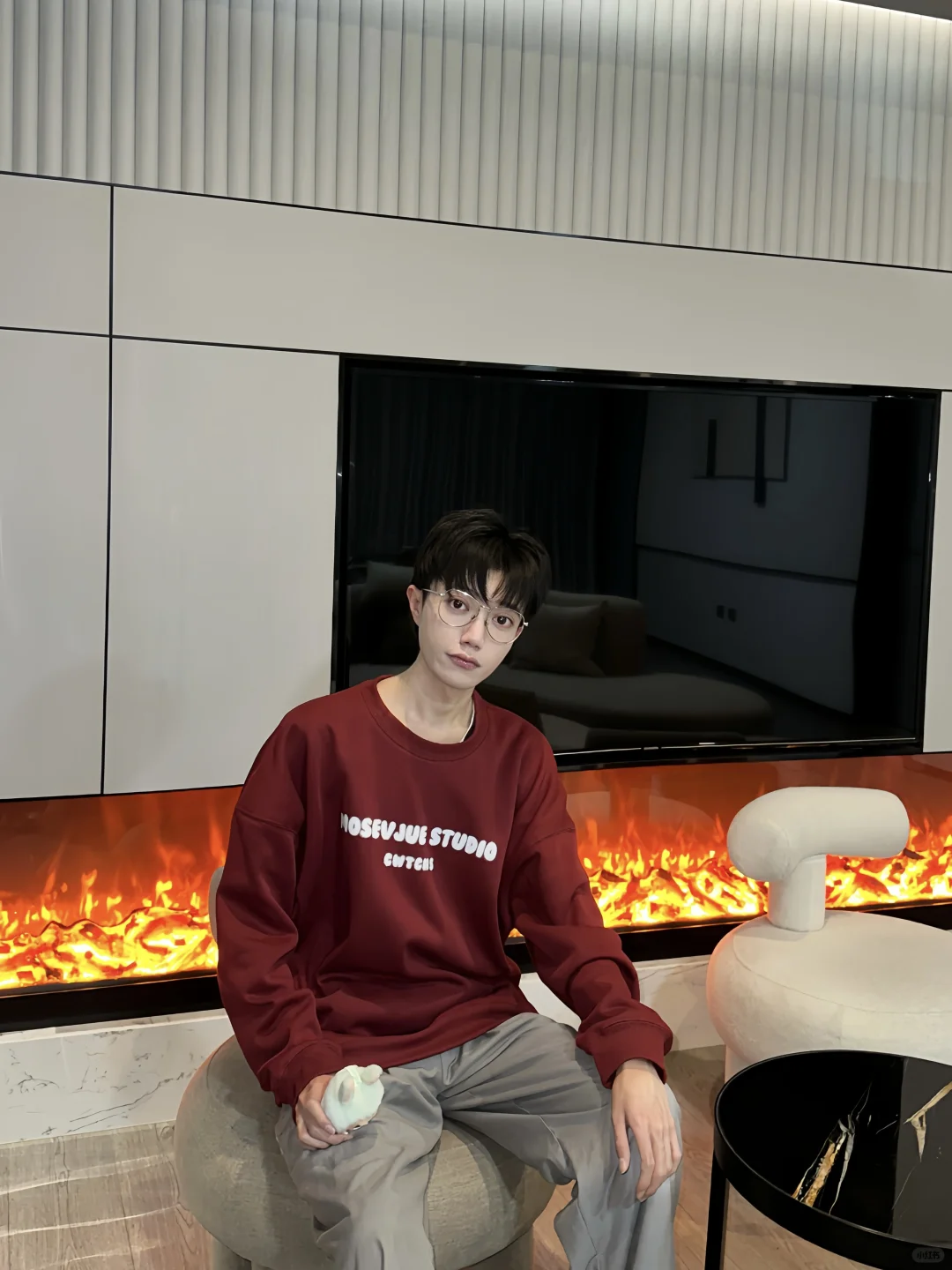 初冬穿搭｜红色字母卫衣🍔