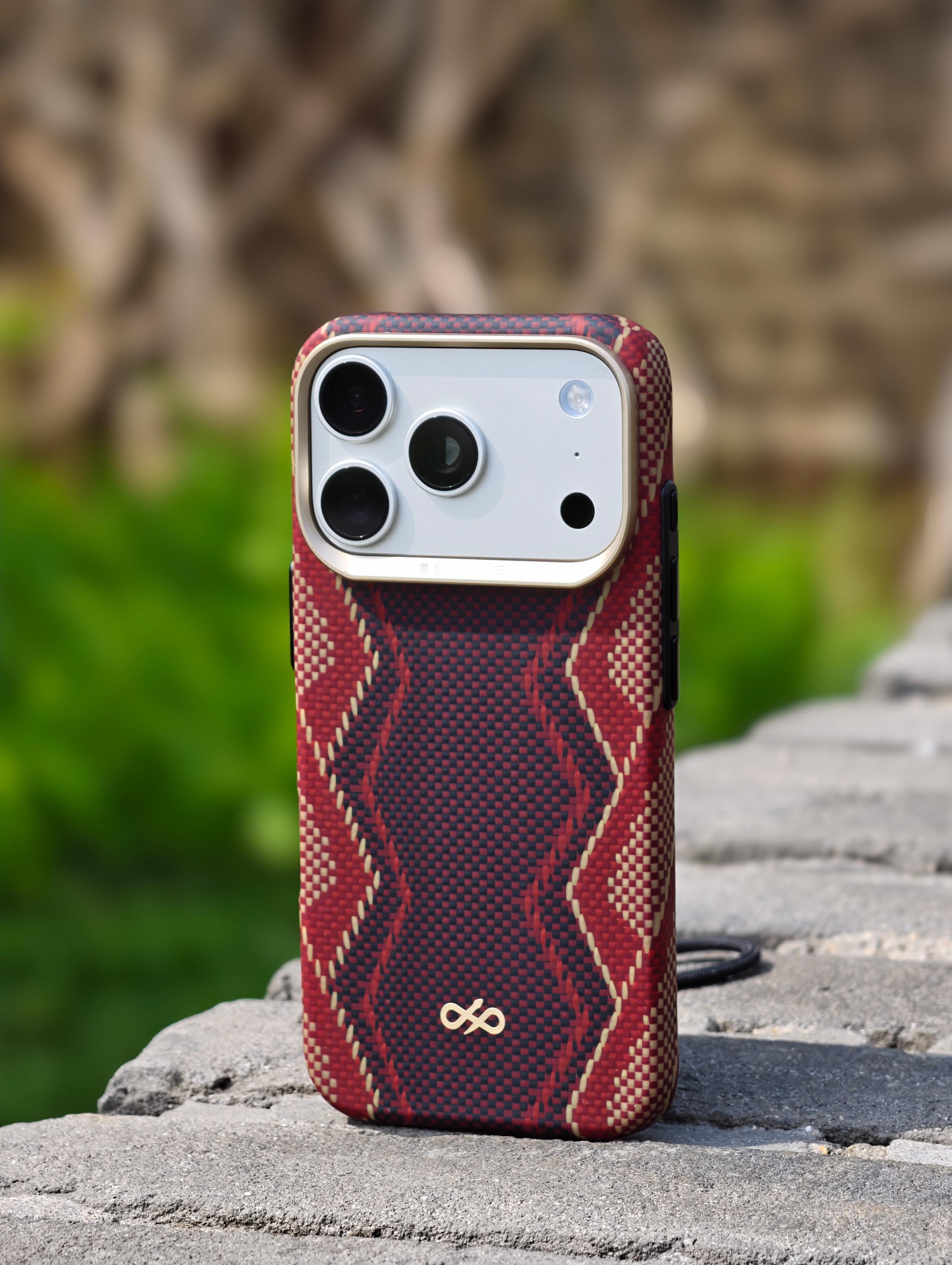 「独乐乐不如众乐乐，评论区抽位小伙伴，直接带走」收到两个决色家 iPhone 1