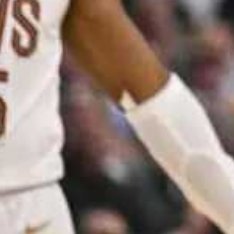 北京时间2026年4月21日，克利夫兰骑士队在季后赛G2战胜多伦多猛龙后，多诺万