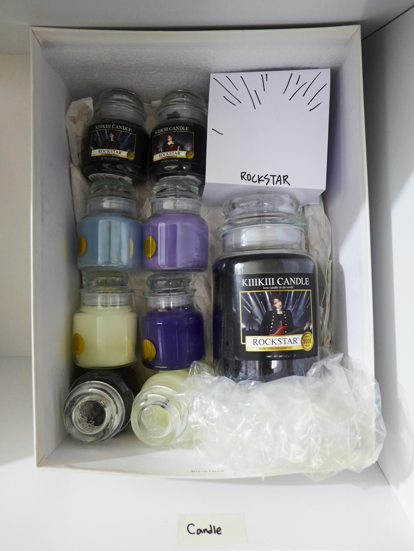 Plane movie night = 404 (New Era) ✈️🍿🖤