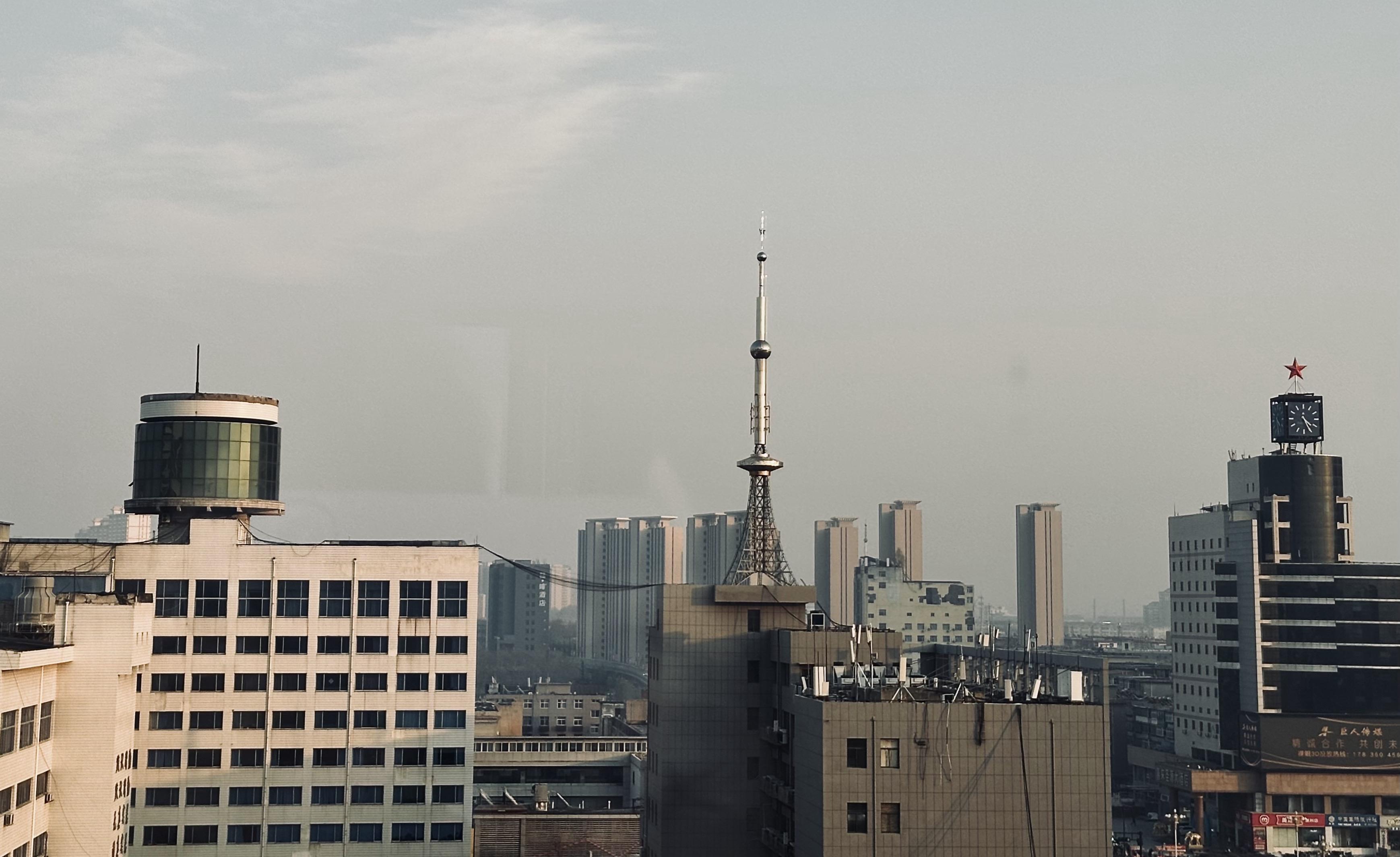 人间作道场，淤泥羨生莲