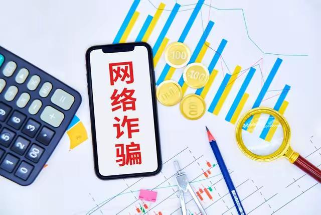 “某大型科技公司前首席女技术黑客，每天直播8小时却无人问津！”当这样充满戏剧性的