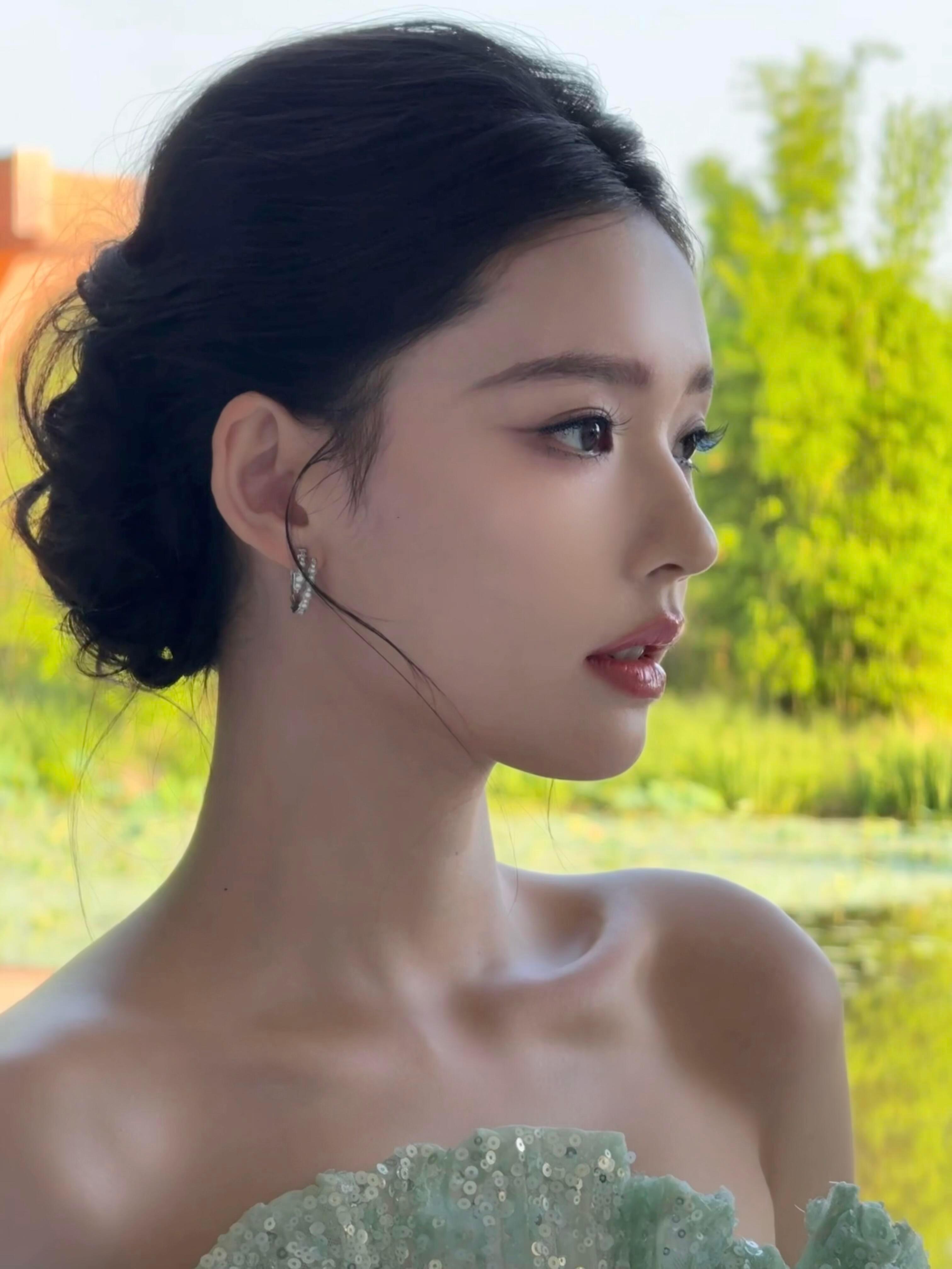 大光明的神林允水墨画中走出的美人林允撑伞神图有了