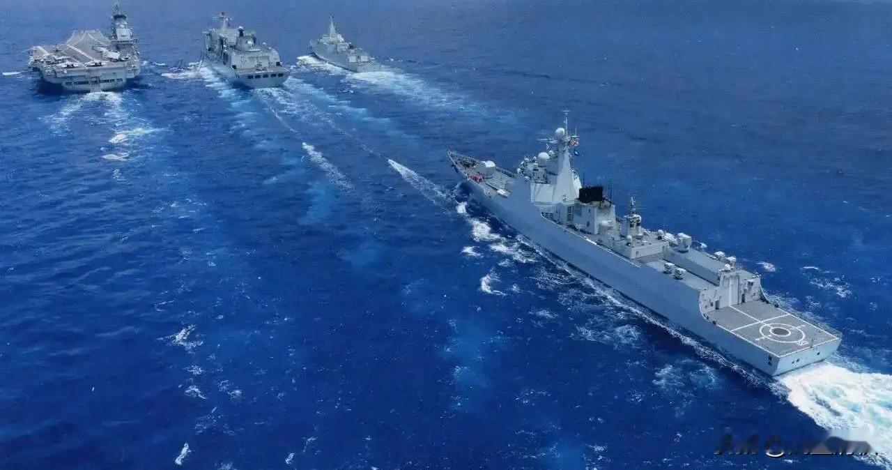 辽宁舰现身菲律宾海，日方跟踪频频失手太尴尬
 
辽宁舰编队如今在菲律宾海开展高强