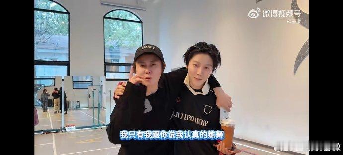 全网等王濛给刘雨昕交作业 谁懂啊，上课的反而最紧张，濛主赶紧交作业救场啦！浪姐三