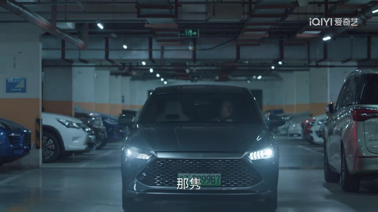 《凡人歌》大结局，最让人不理解的一对大概就是那隽和李晓悦。

这两个人多般配啊。