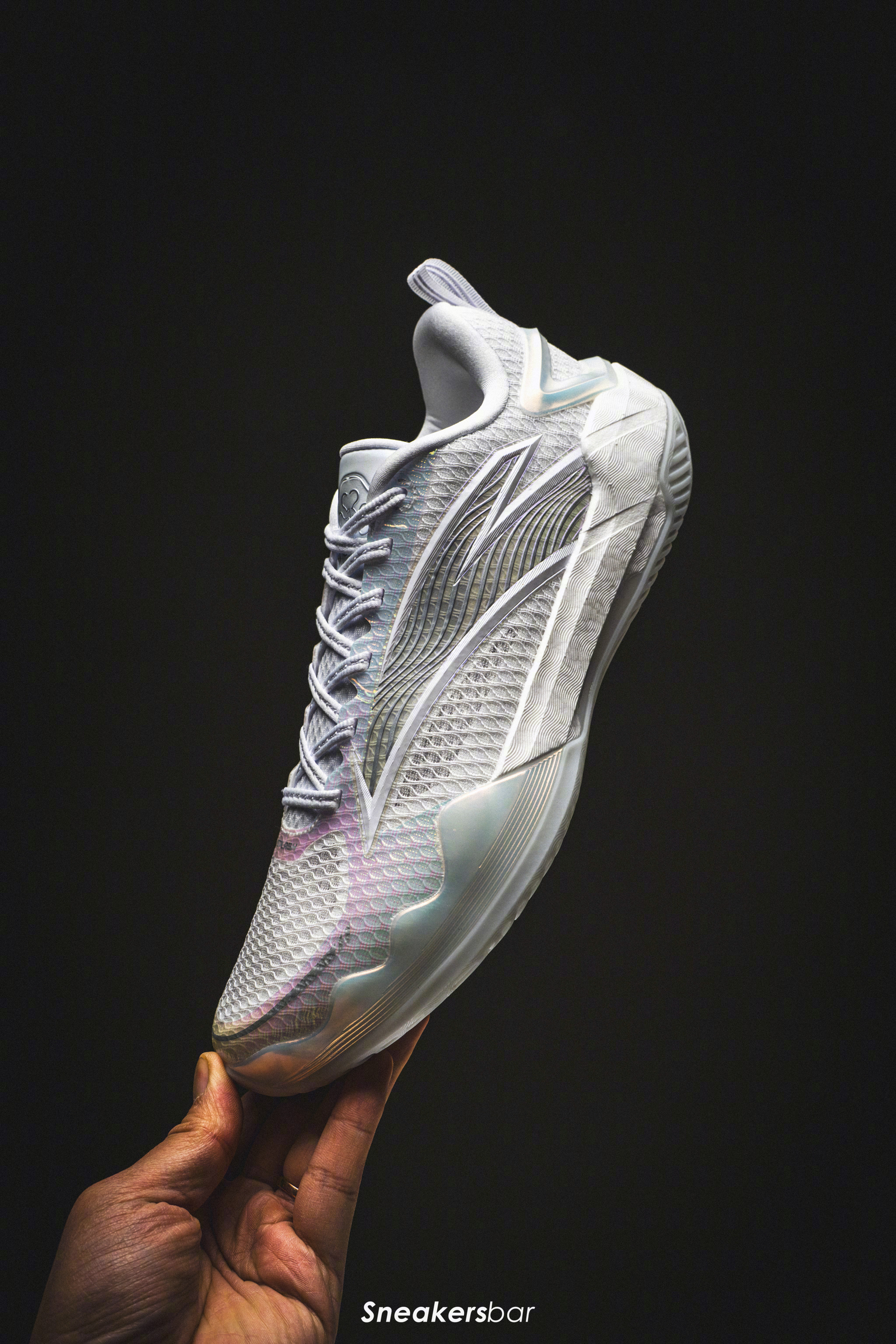 鞋吧FRESH ANTA SPLASH 8水花8代专为夏日实战轻透设计，轻质绞综