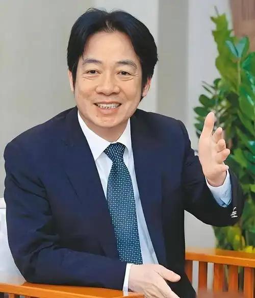 台“外事部”正式宣布，

7月3日，台湾地区外事部正式宣布：为加强服务在美台商及