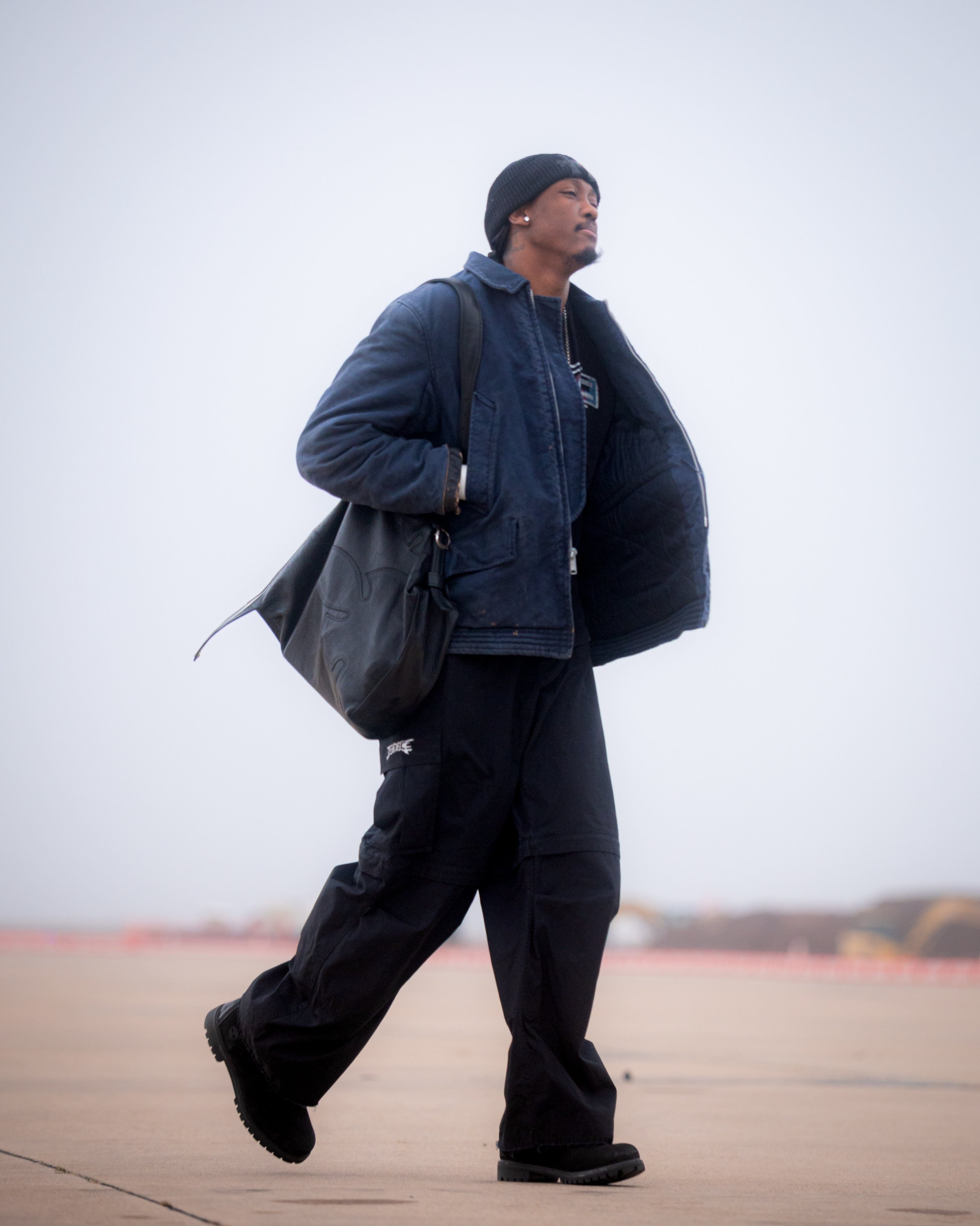 雷霆队飞往盐湖城的机场返图⚡雷霆vs爵士雷霆14连胜雷霆