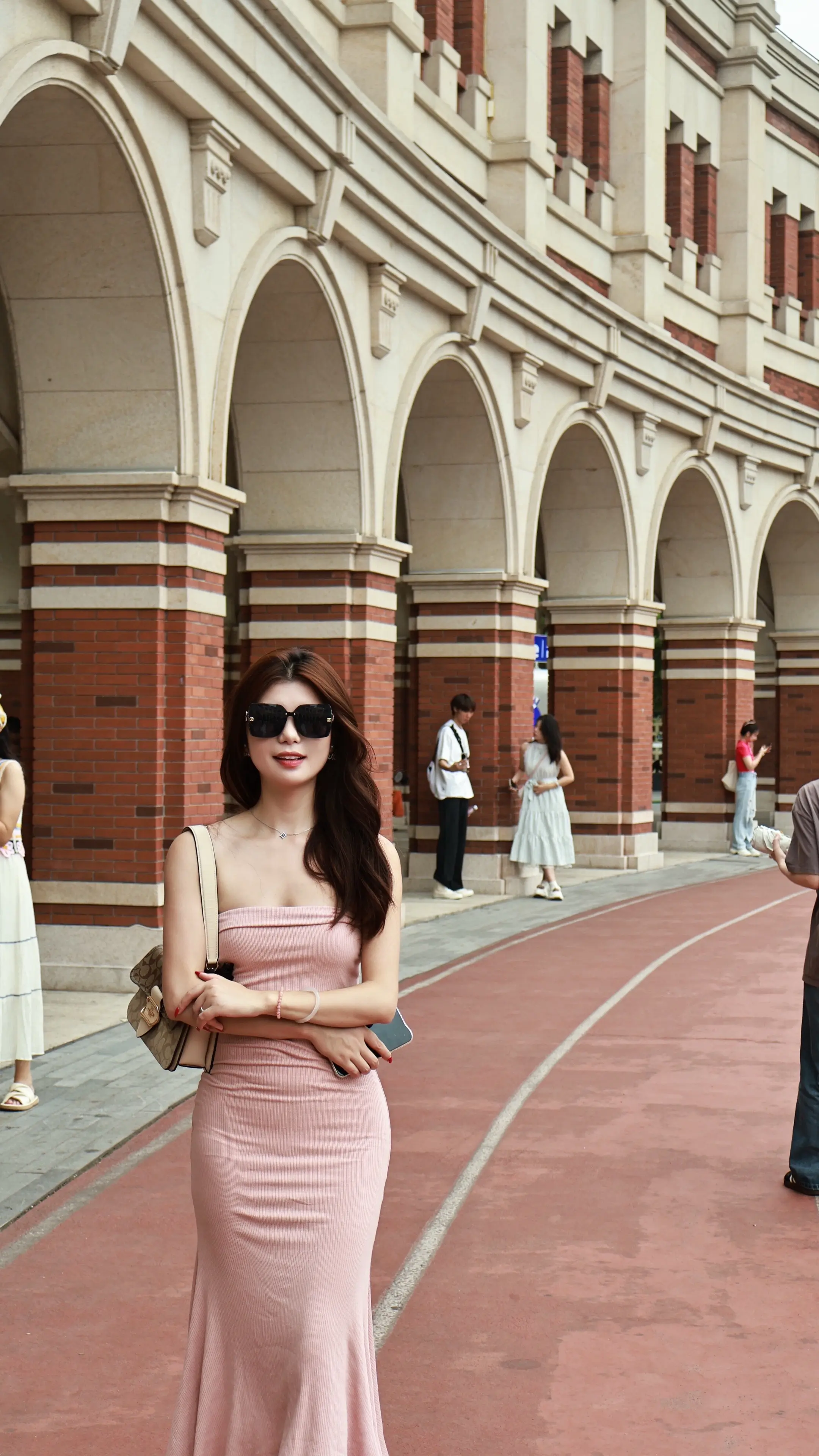 寻找神秘耶利亚得到她的拥抱🫂