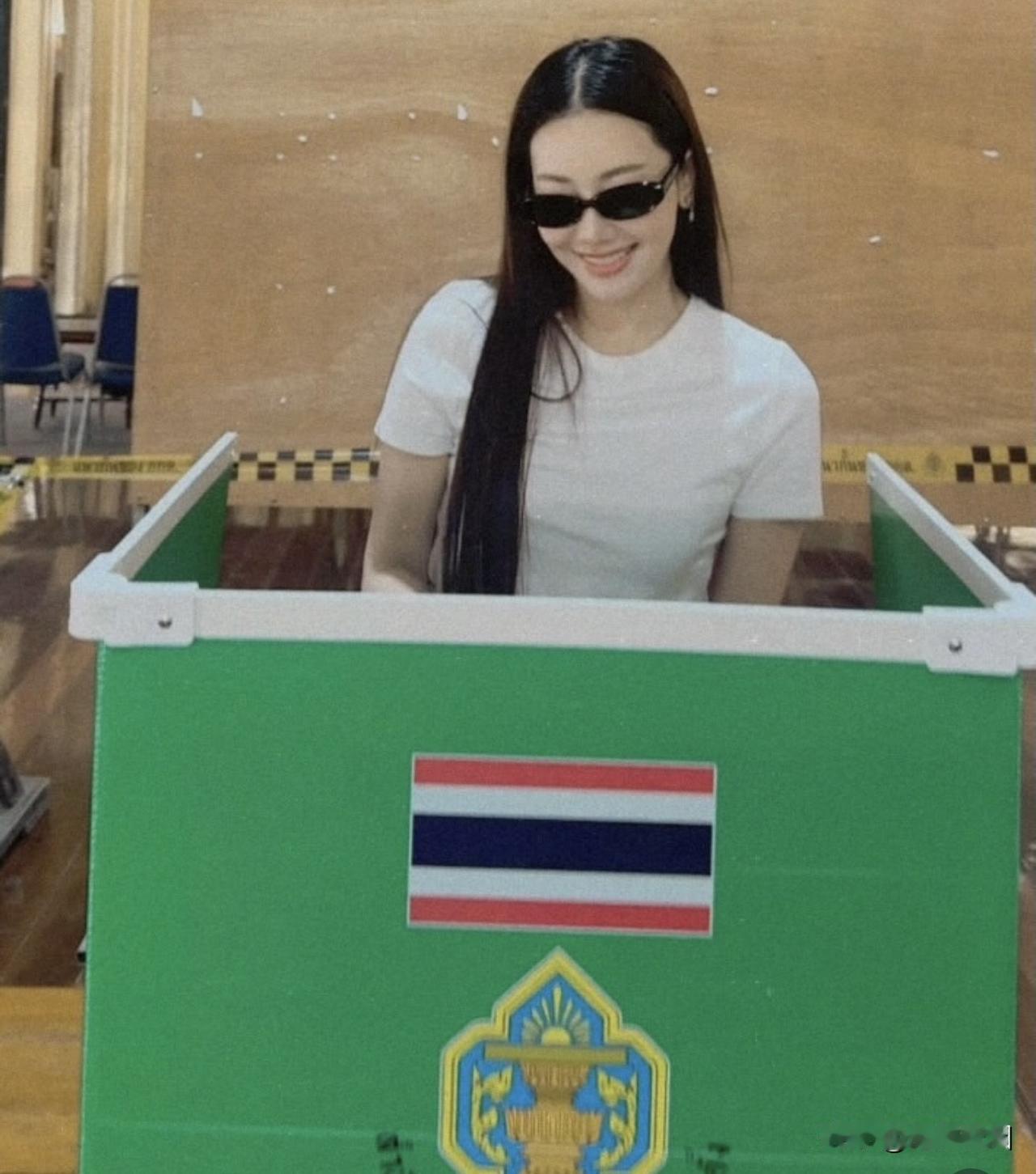 Noon、Rita、Ann、Pancake、Mew、Bie夫妇、Mik、Now、