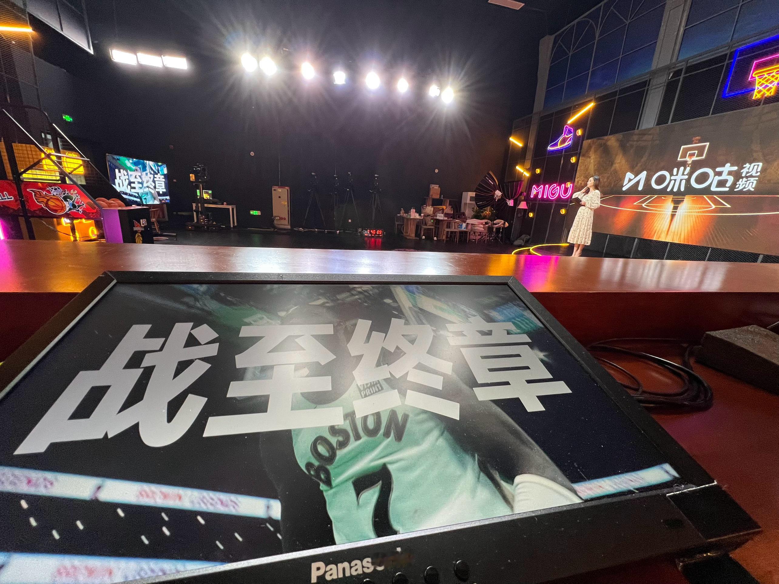 火箭客场挑战骑士，目前火箭西部第三，而骑士目前排名东部第二，两强相遇特点不一样。