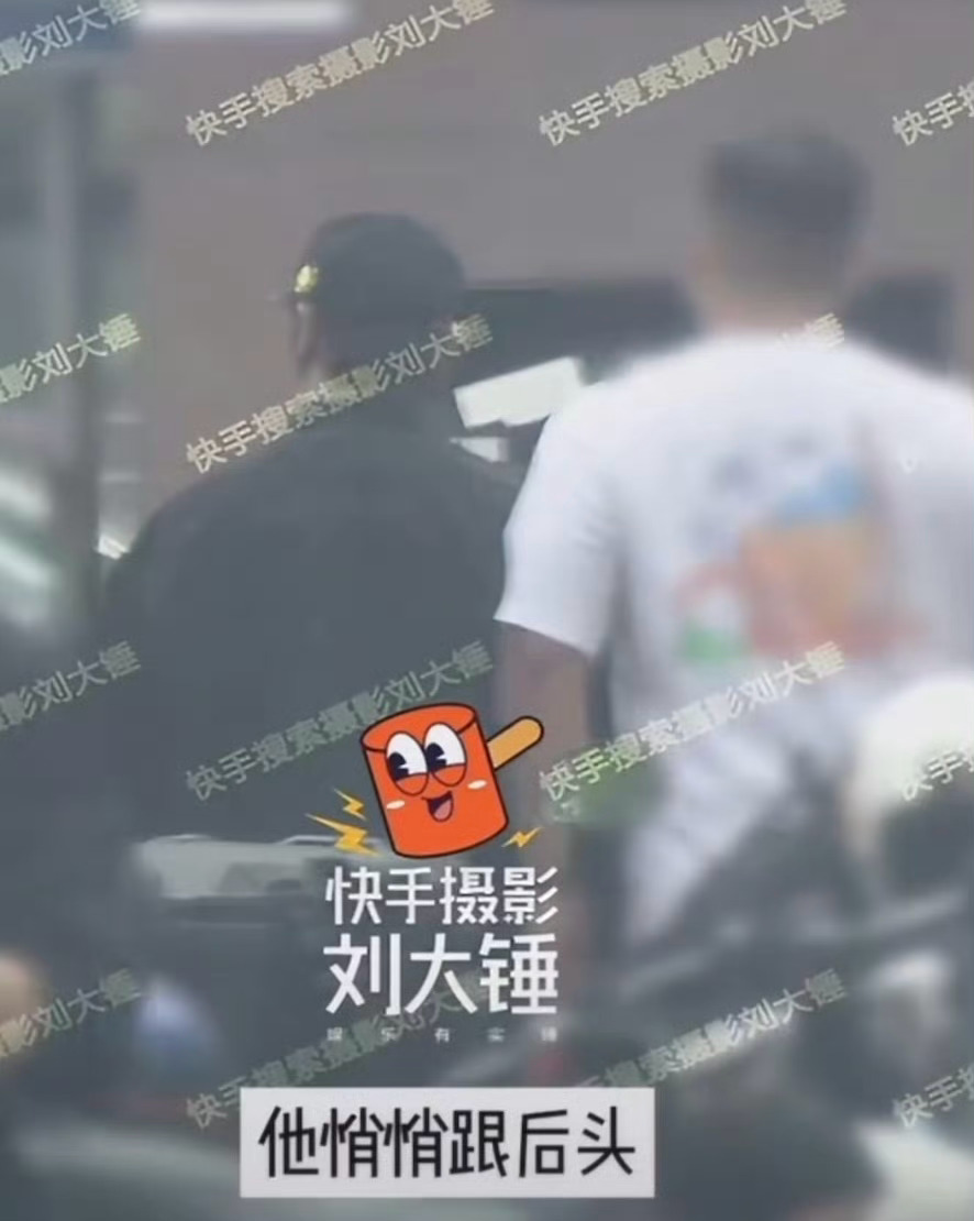 #曝黄晓明陪叶珂做产检# 如果是真的，那就是喜事啊，奔着结婚去的，恭喜小海绵有弟