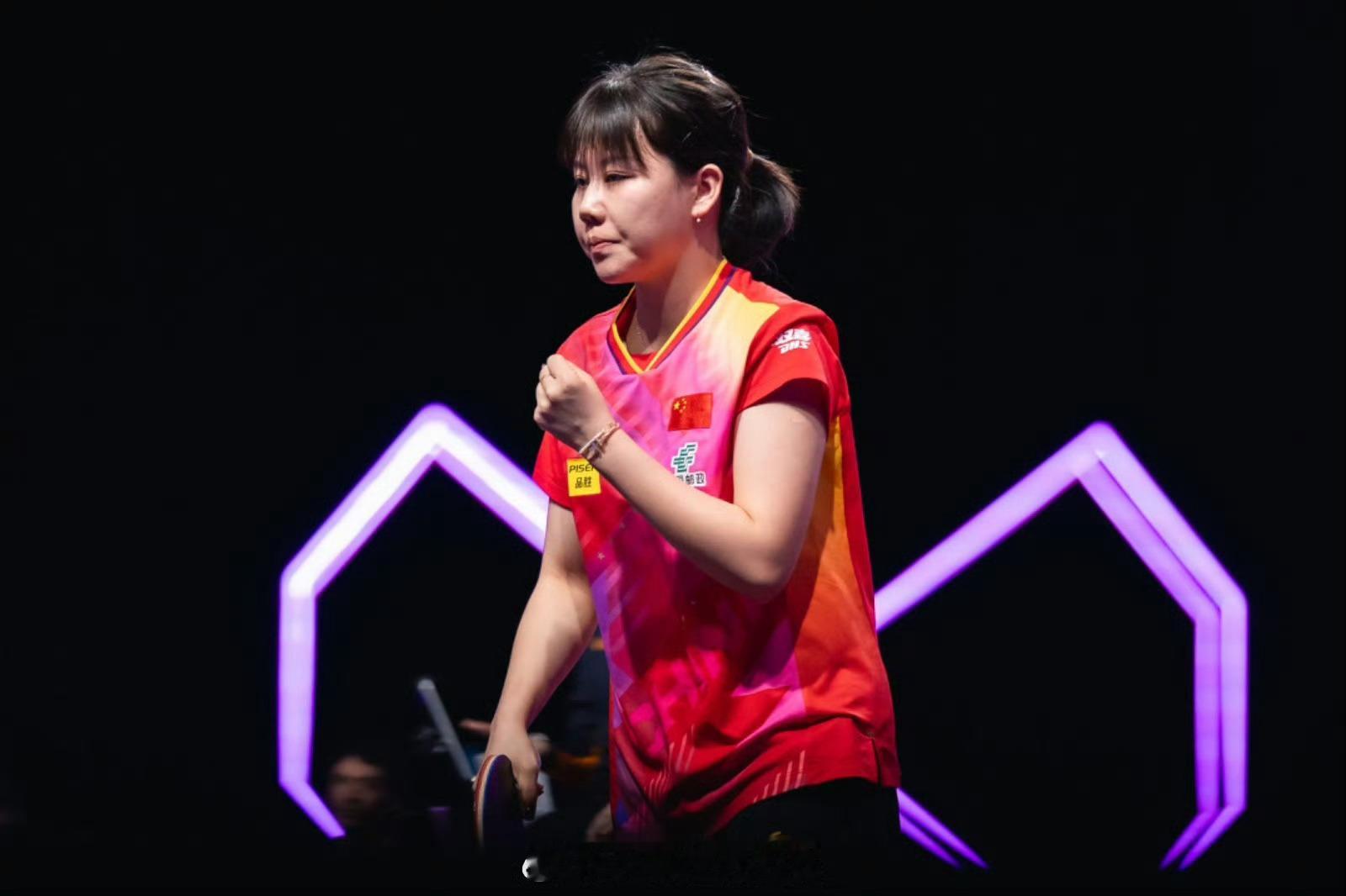 同同还是一如既往的稳，旗开得胜，加油同同[努力] ​​​