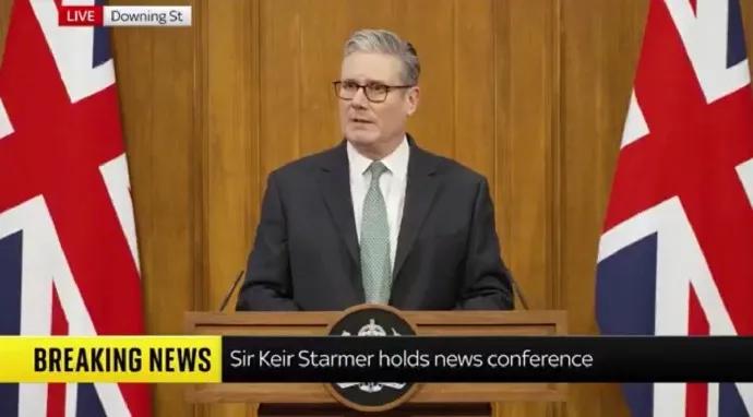 原来如此。当地时间19日英国首相斯塔默对《卫报》直言“特朗普不会动真格打格陵兰岛