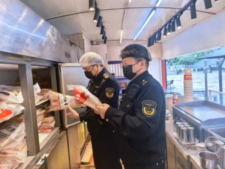 重庆通报23起假劣肉制品典型案件6月15日重庆曝光23起假劣肉制品典型案件！鸭肉