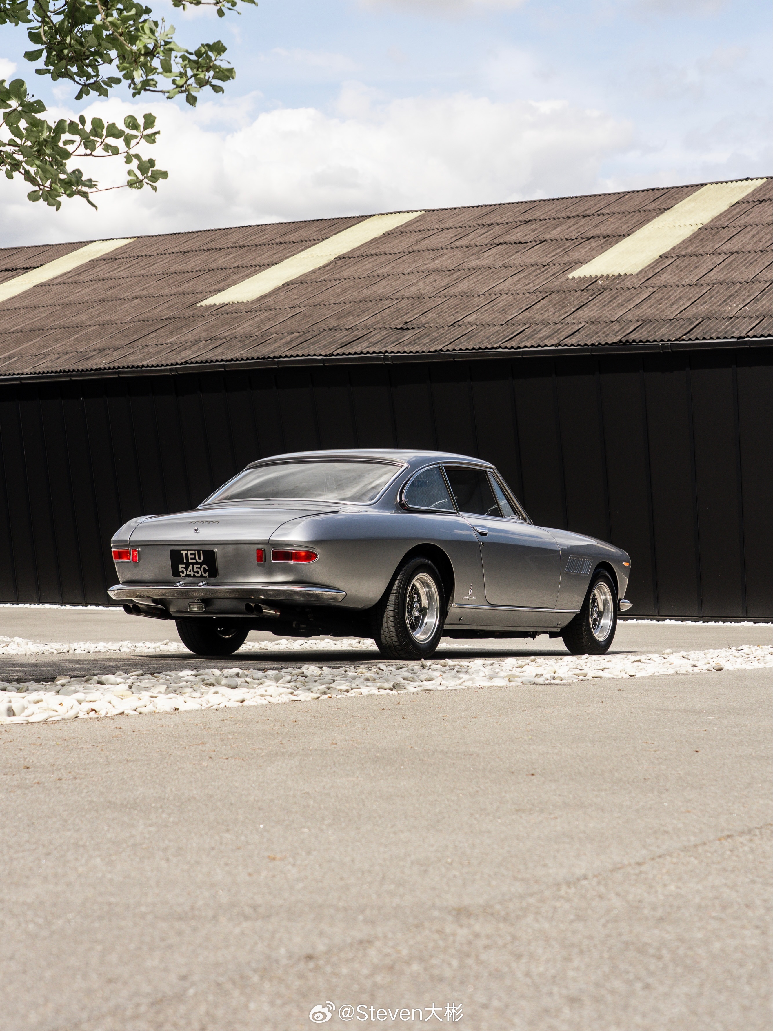 ClassicCars Ferrari 330GT 2+2