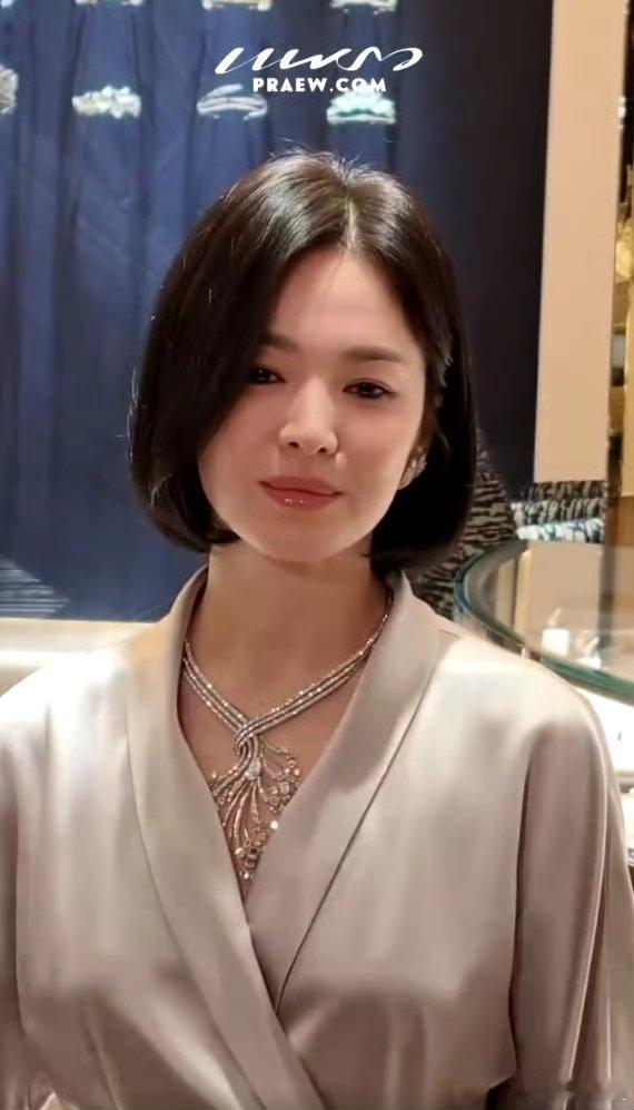 宋慧乔泰媒生图 简直是不要太美了啊 