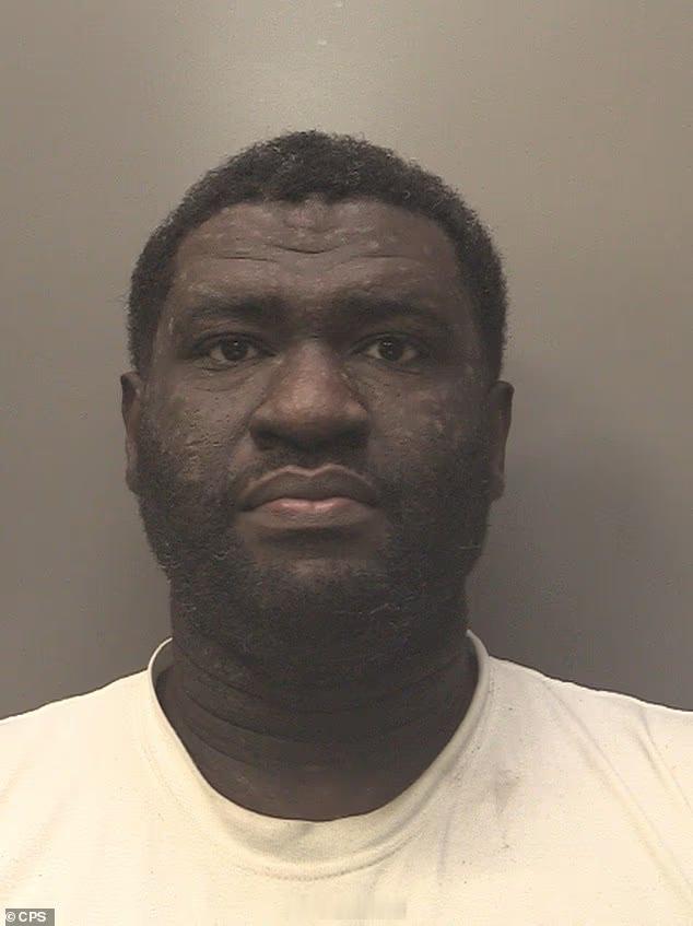 【飞行员不好好干，去诱骗强奸未成年少女？活该！】英航一位名叫Kwame Yebo
