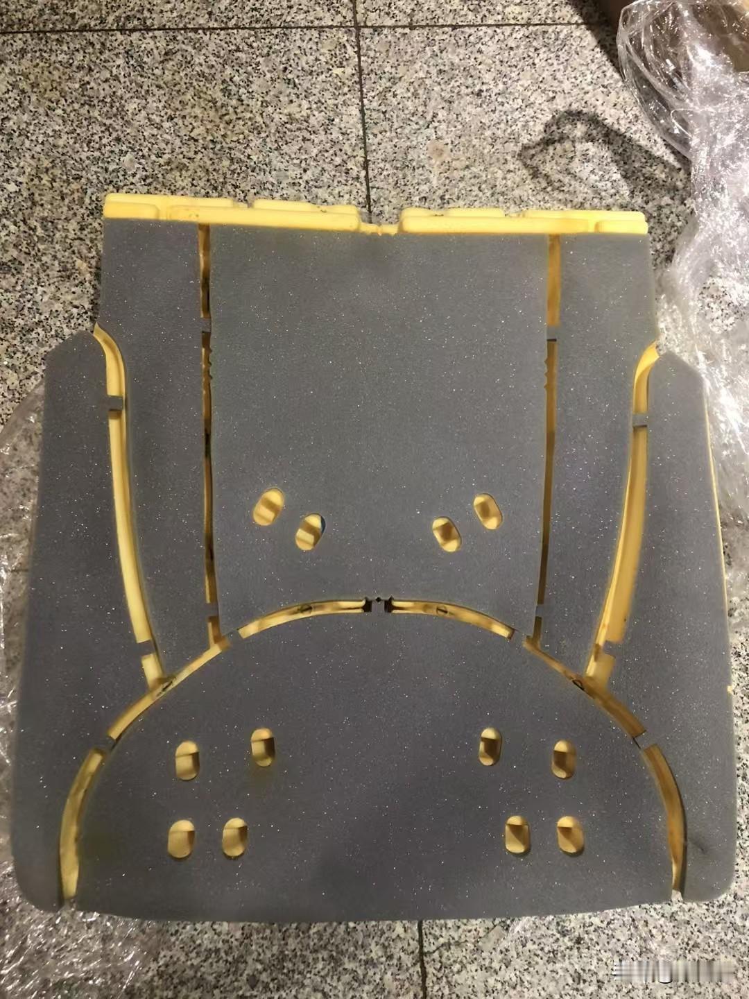 海绵用在车上也是贵重物品
LS460座椅海绵
4S更换价格 : 2221
海绵材