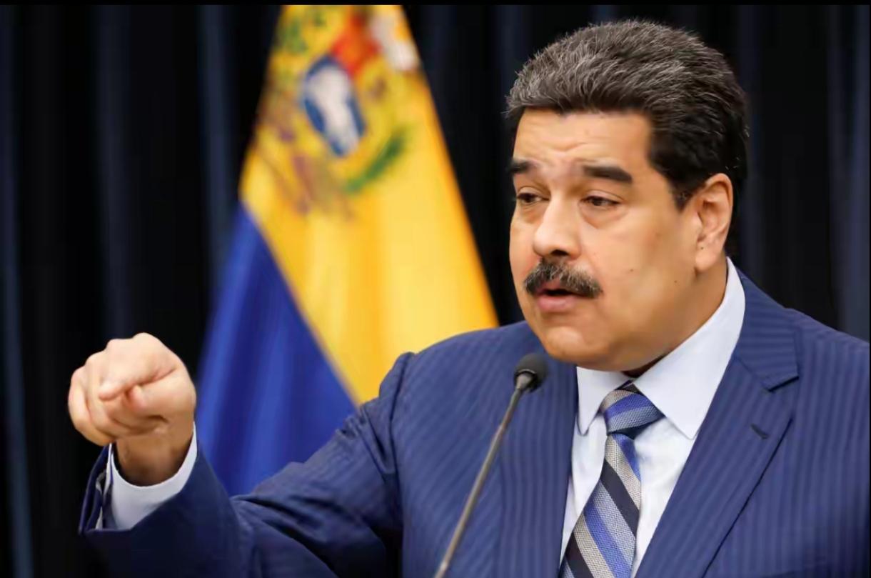 给我感觉，马杜罗总是心虚，讲话给人一种强词夺理的感觉。
   最近马杜罗讲话：委