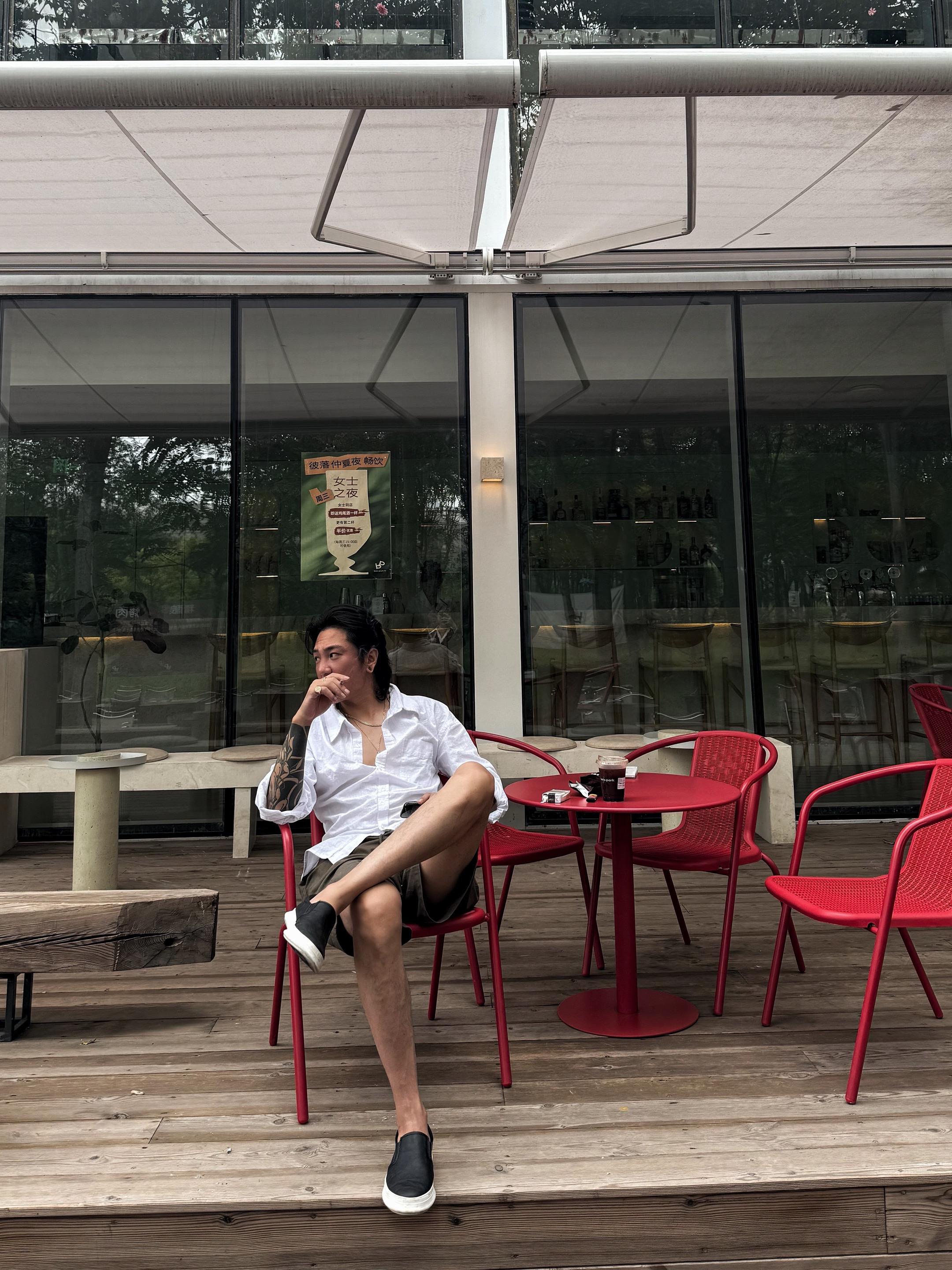 今日不骑车。普通的一天