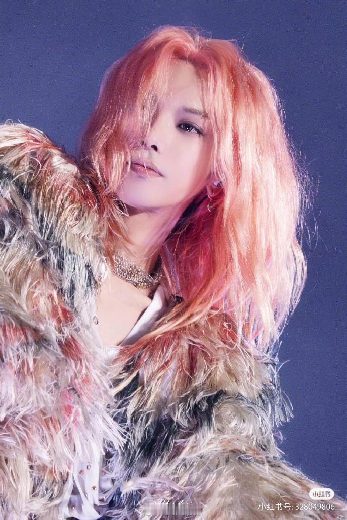 华晨宇演唱会或因泼水节延期 华晨宇抚仙湖演唱会或因泼水节延期，一场盛大的造梦之旅