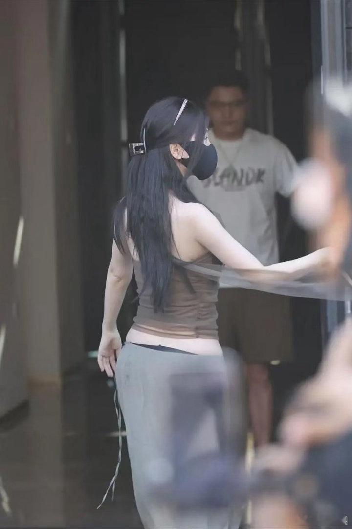 虞书欣这套造型觉得美吗～