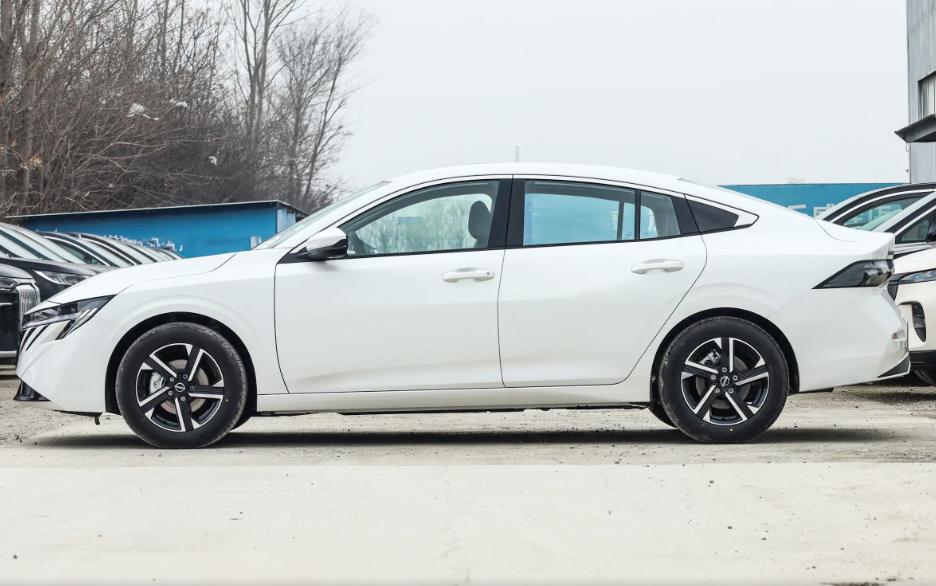 全新日产轩逸，9.49万起，双联屏+8155芯片宝子们，全新日产轩逸刚上市，2月