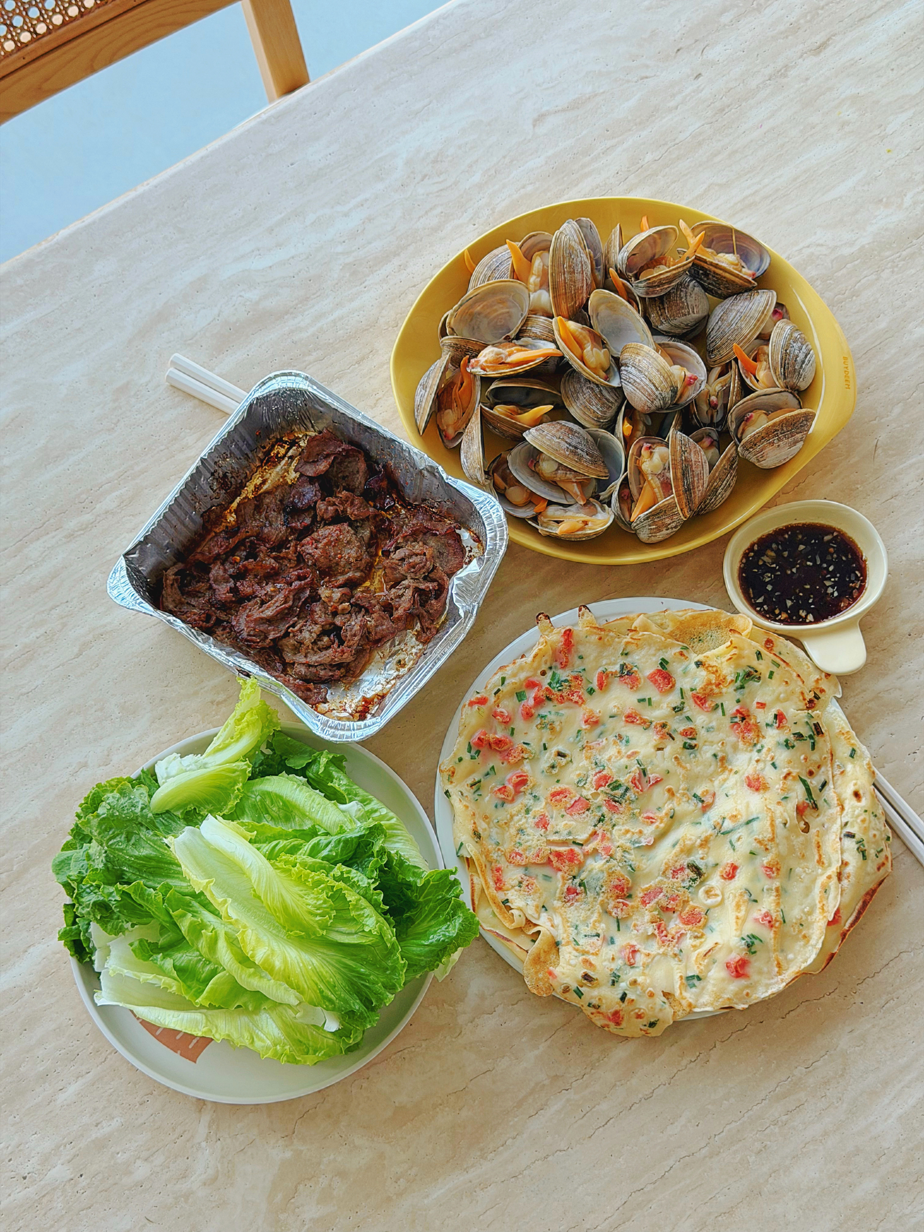 今日晚饭这个黄蚬子是我刷视频看到的感觉牛会爱吃，给他买的，他说鲜美无比中午去吃烤