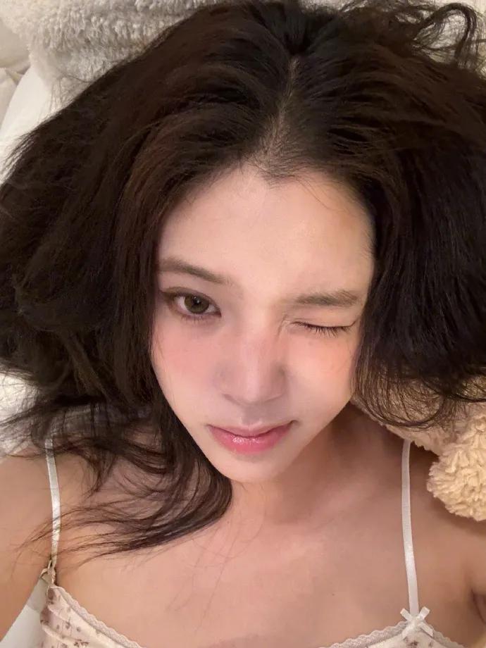 娜娜的自拍照📸
#欧阳娜娜# #说TA# #娱乐# #八卦手册#