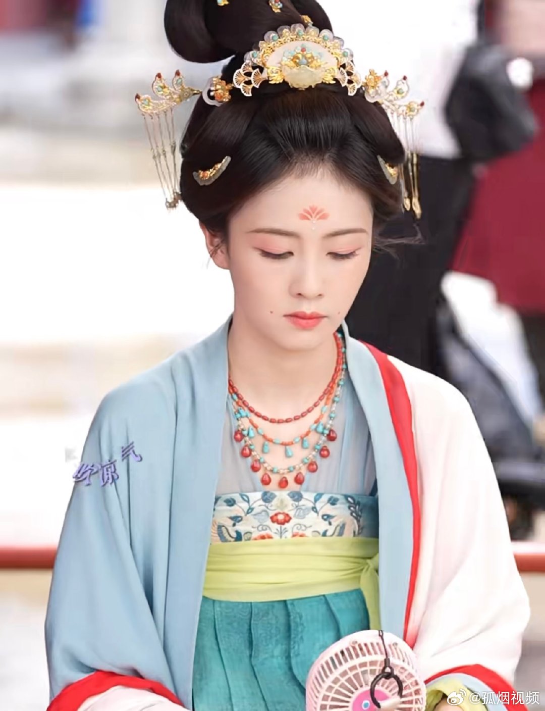 正式开拍都是白鹿本人出演白鹿方回应喝茶替身，开拍后都是本人出演的 