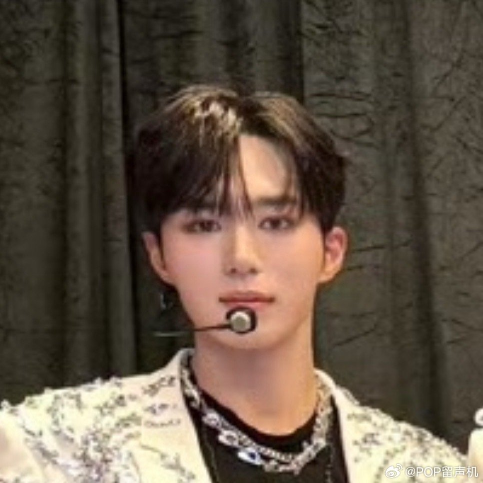 ALD1第一张后台合照 