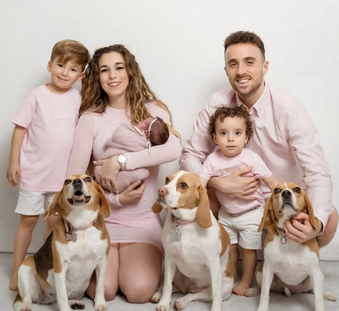 乔伊斯：周六，迪奥戈·若塔的两个儿子迪尼斯和杜阿尔特将担任赛前球童，踏上安菲尔德