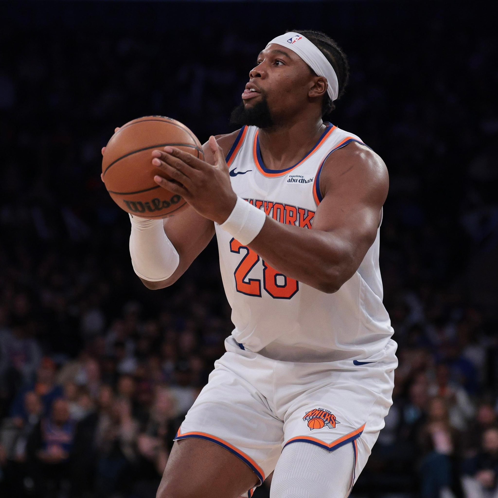 Shams：尼克斯队将亚布塞莱交易至公牛队，换来达伦·特里。NBA交易截止日集体