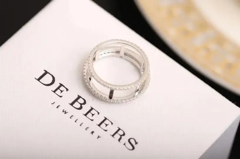 10年前买的钻戒已贬值99%  中国人造钻石击碎了一个犹太财团虚构编织的生财之道