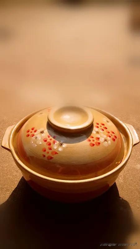 俗话说：饼再大，也大不过烙它的那口锅。

细细想来，确实如此。你想烙一张大饼，但