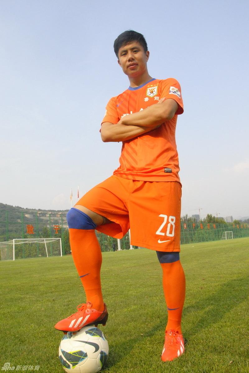 人生正因为不完美而完美,不是吗? 人生，就像一个有待填满的“C”，本就不完美。生