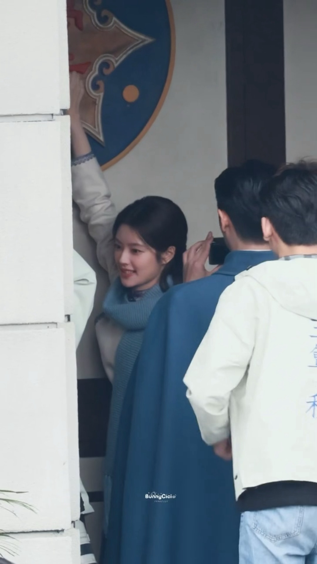 磊子哥又开拍了哈哈哈哈哈哈，呲牙笑的小西西好萌[拜托][拜托][拜托][拜托][