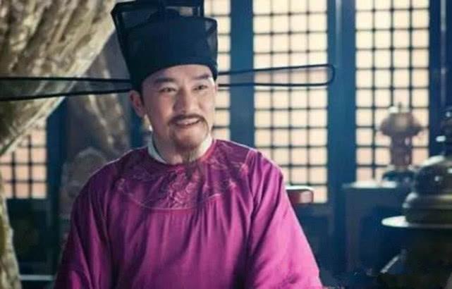 《北宋“包青天plus版”张咏：不查贪官，先拆衙门——他上任知府第一把火，烧的是