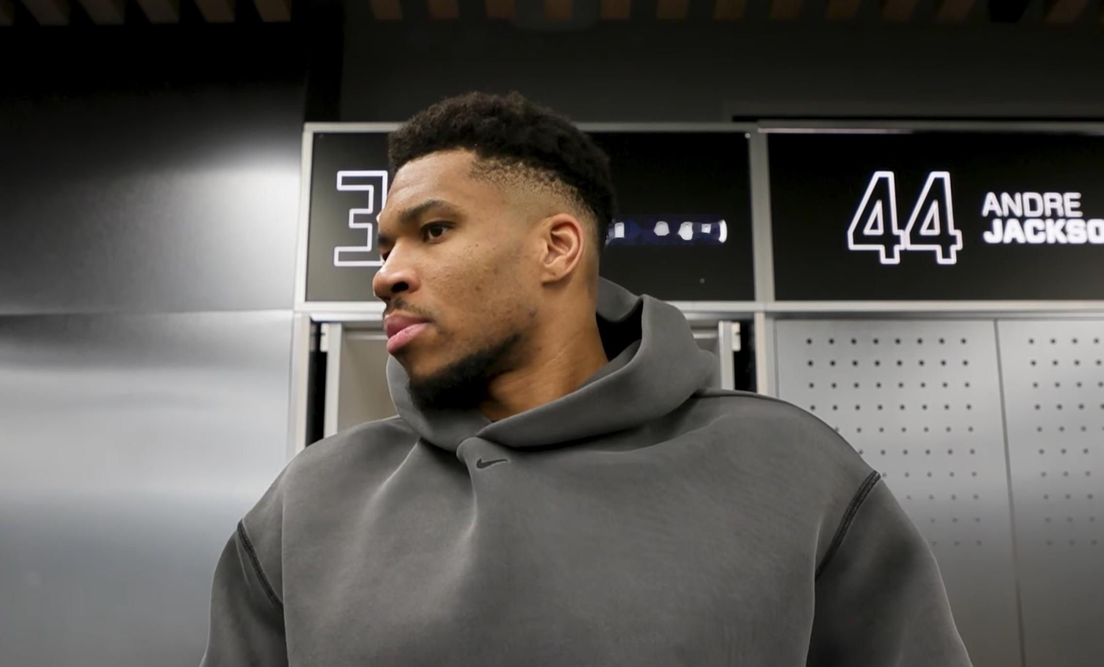 字母哥今天赛后采访发表了比较尖锐的观点：也许一些球员认为今天轮到他们扛起球队了！