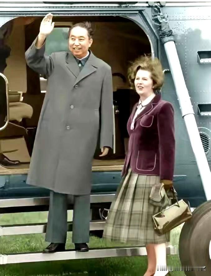 历史时光
这是1979年10月华国锋总理访问英国。这次访问极具意义。因为，这是新