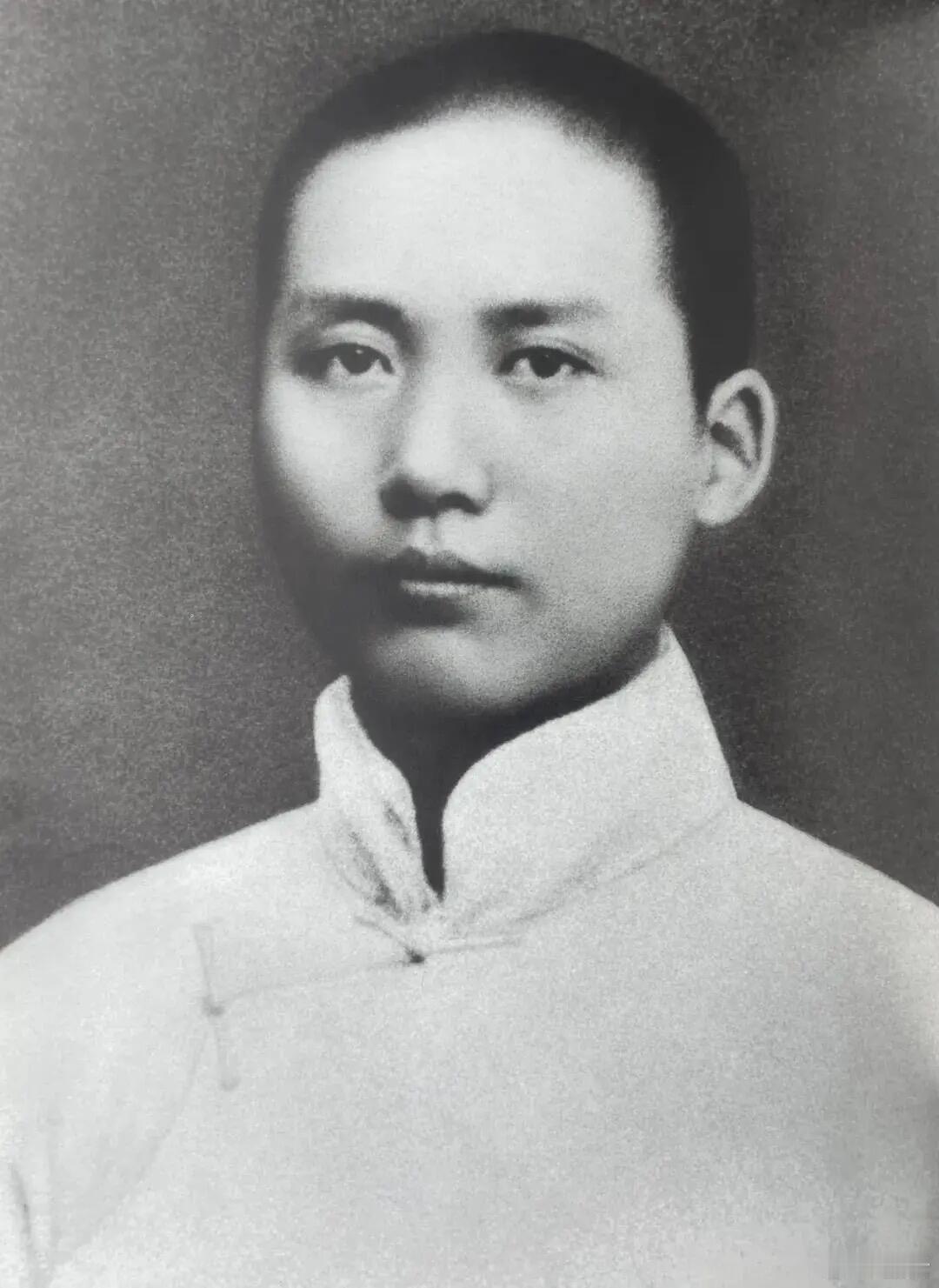 1919年毛泽东26岁长沙珍贵照片 