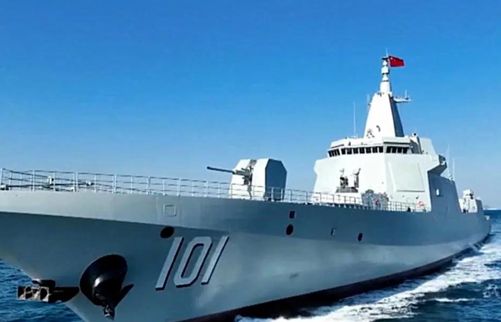 日本怕了！055冲入日本海后，日媒：列装1000千米射程反舰无人机！
最近这两天