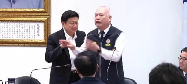 [浮云]国民党内彻底撕破脸！季麟连中常会拍案怒批韩国瑜，军购案背后藏着派系生死战